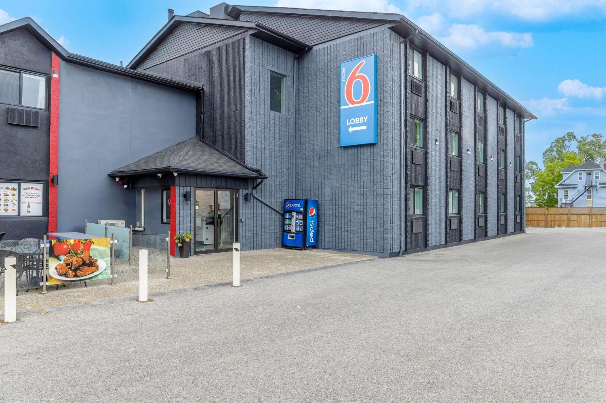Motel 6 Niagara Falls, On Near The Falls المظهر الخارجي الصورة